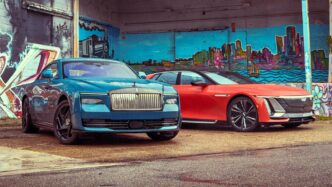 Rolls-Royce Black Badge Spectre против Cadillac Celestiq