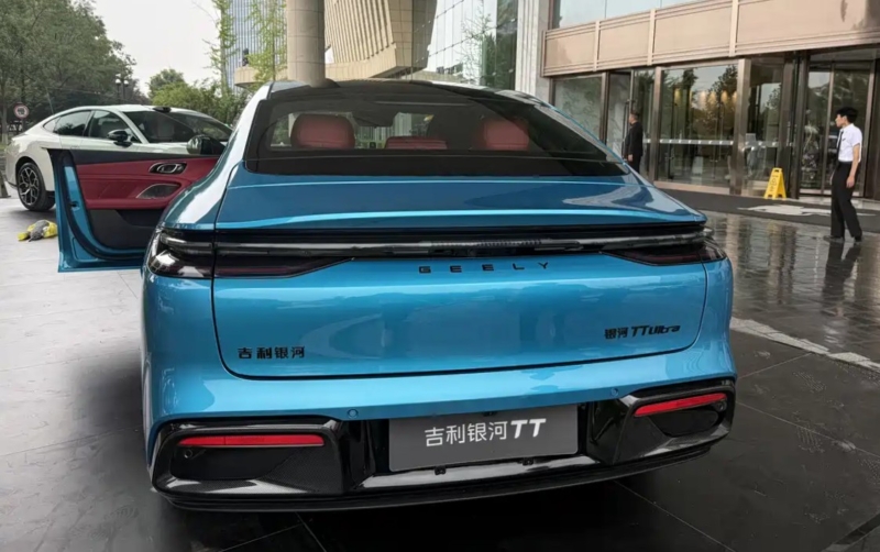 Geely Galaxy TT Ultra 1