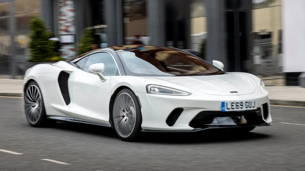 McLaren GT