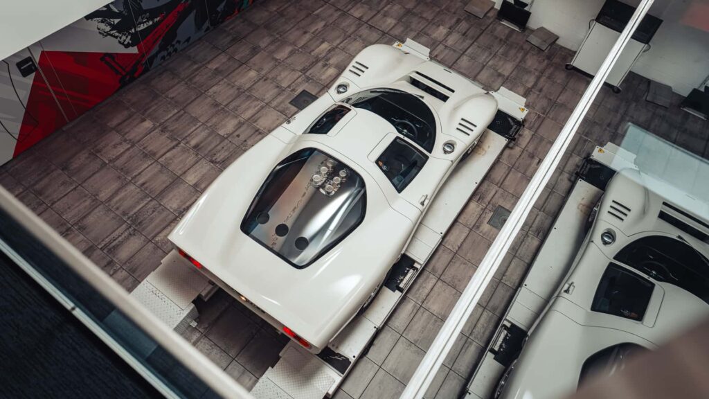 McLaren M6GT 2