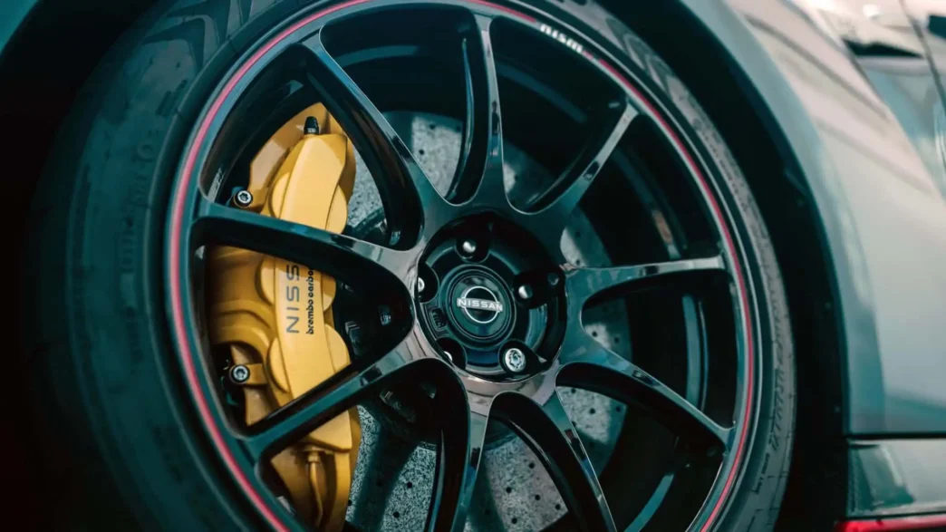 цвета тормозных суппортов Nissan