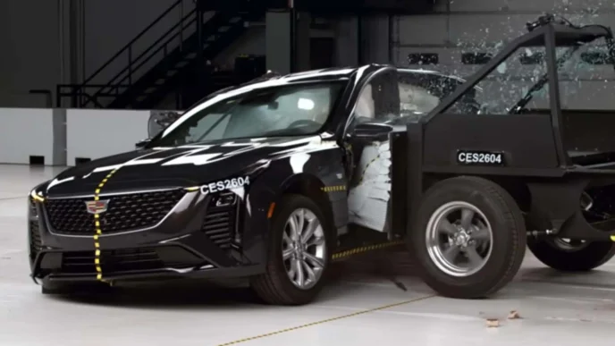 Cadillac CT5 краш-тест