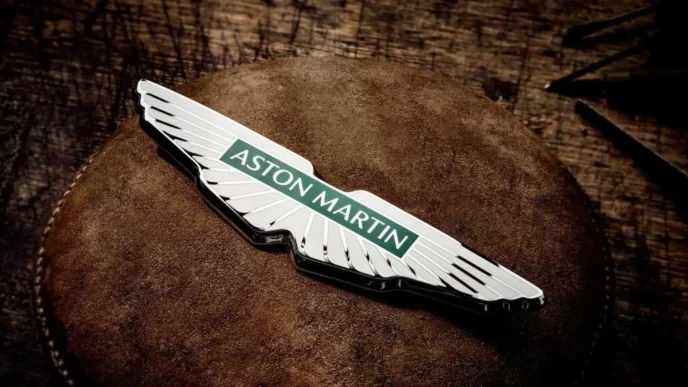 Aston Martin долги