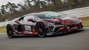 Lamborghini Revuelto SV